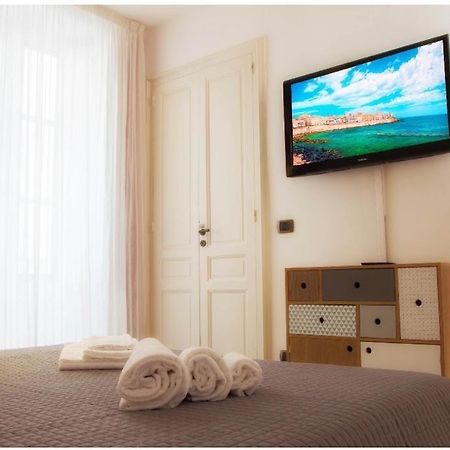 Casa Vacanze L'Altra Diaz Сиракузы Экстерьер фото